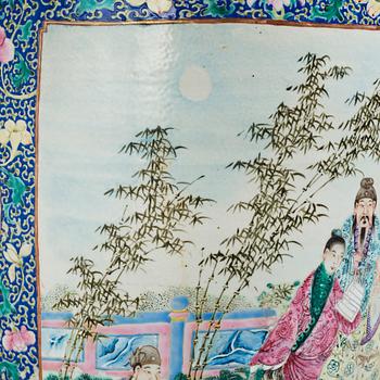 Praktvas, porslin. Qingdynastin, 1800-tal.