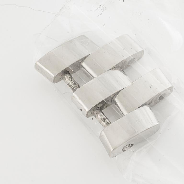 Longines, Dolce Vita, wristwatch, 26.3 x 32 (39.8) mm.