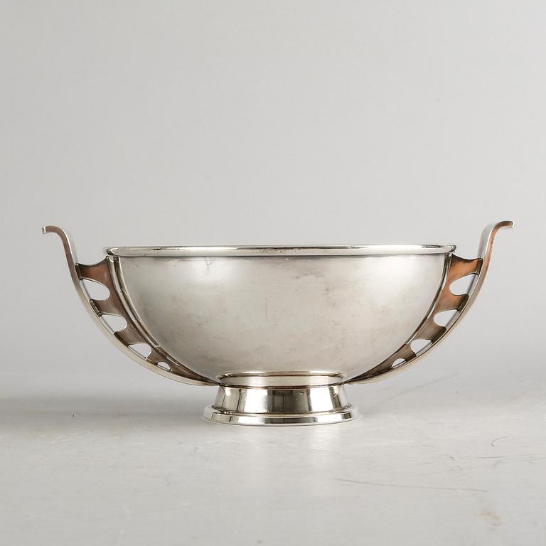 Ulla Fogelklou-Skogh, bowl, nickel silver.