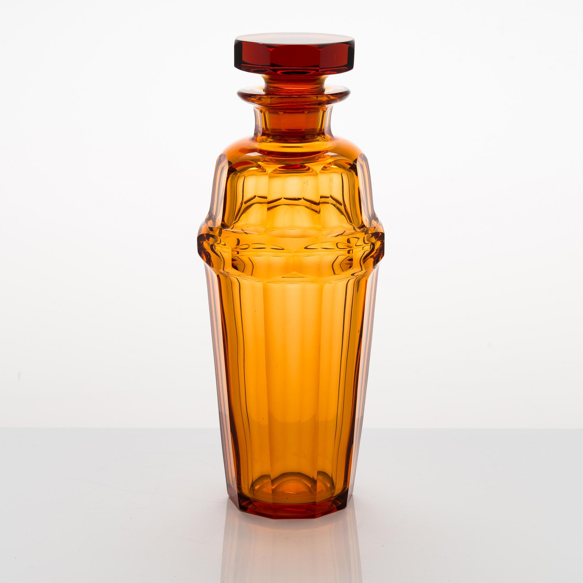 Göran Hongell, a 1930's 8-piece '5413' cocktail set for Karhulan Lasitehdas.