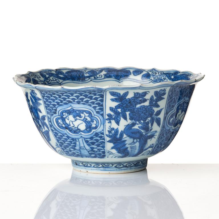 A blue and white bowl, Ming dynasty (1368-1644).