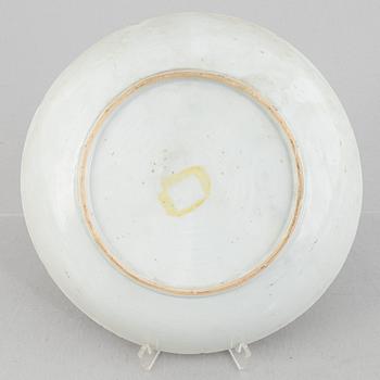 A Famille Rose export porcelain dish, China, Qianlong (1736-95).