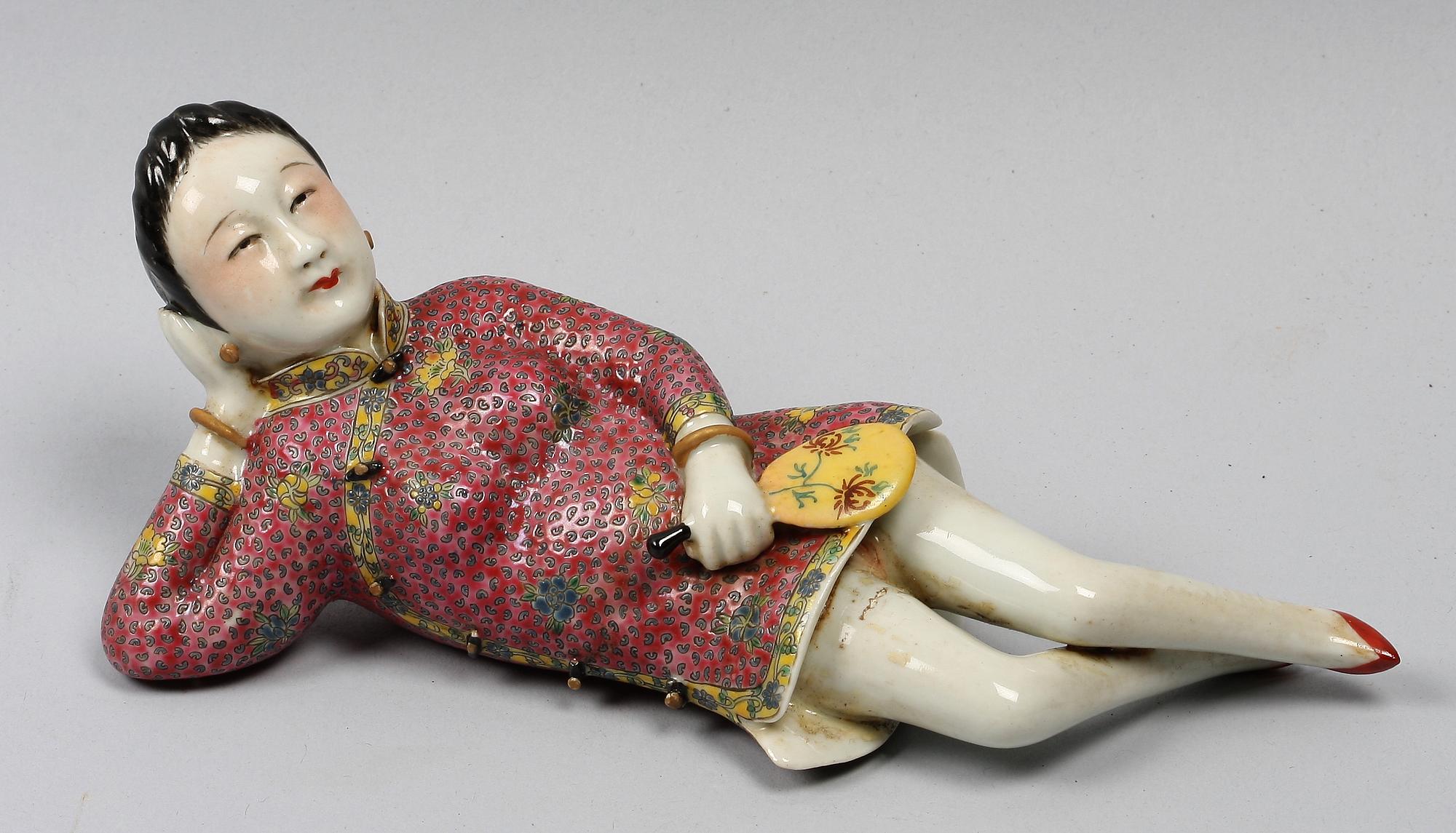 FIGURIN, porslin, Kina, 1900-tal.