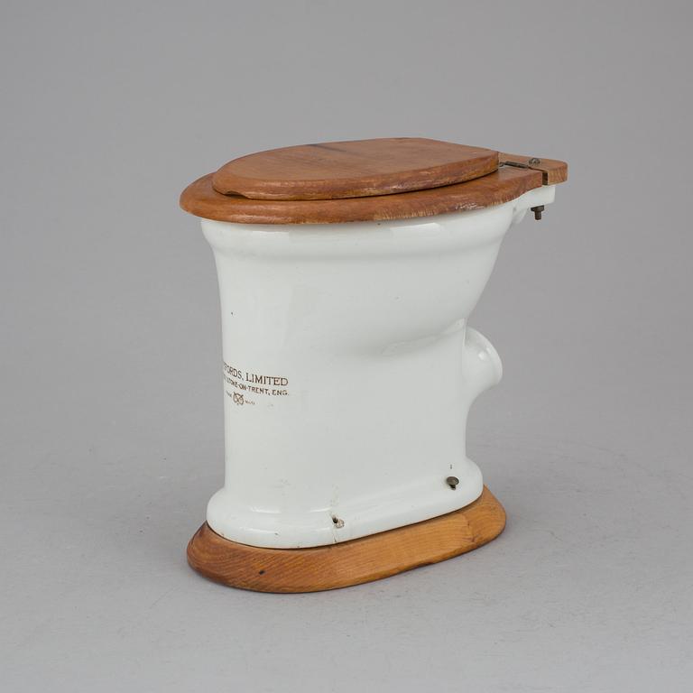 MODELLTOALETT, porslin, Twyfords limited, 1900-talets början.