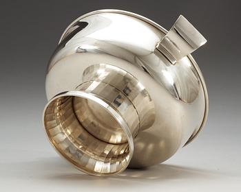 A silver bowl possibly designed by Sylvia Stawe, C.G Hallberg Stockholm 1930.