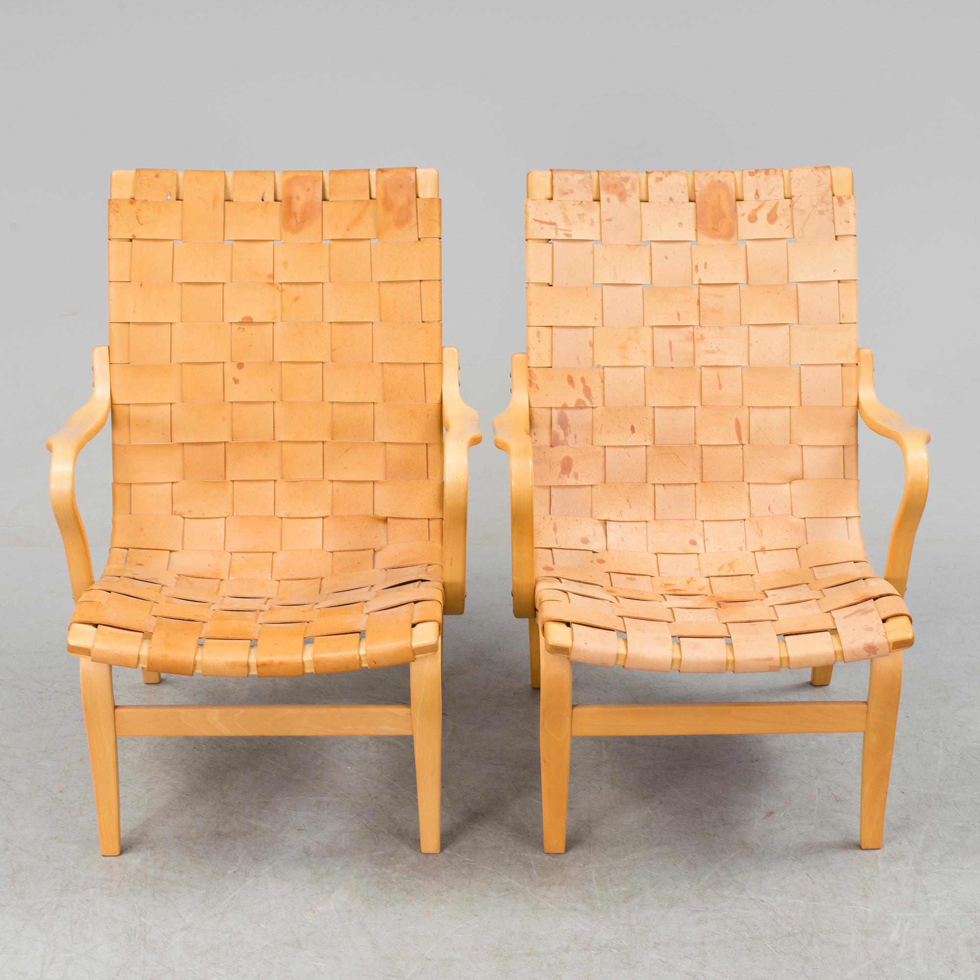 BRUNO MATHSSON, karmstolar, ett par, "Eva", Firma Karl Mathsson, Värnamo, 1976.