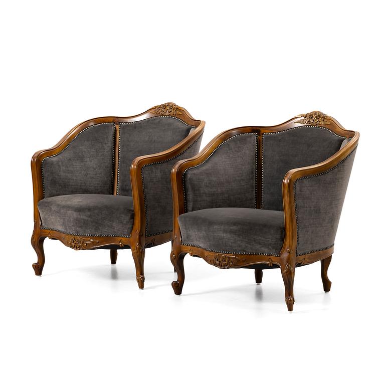 Armchairs, a pair, Rococo style, 20th century.