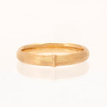 An 18K gold ring "Nature I" by Ole Lynggaard.