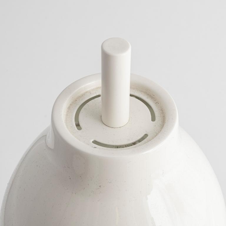 Cecilie Manz, bordslampor, ett par "Caravaggio", Fritz Hansen, Danmark.