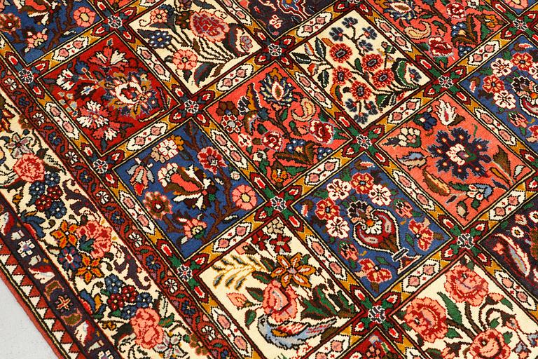A carpet, Figural Bakhtiar, ca 265 x 150 cm.
