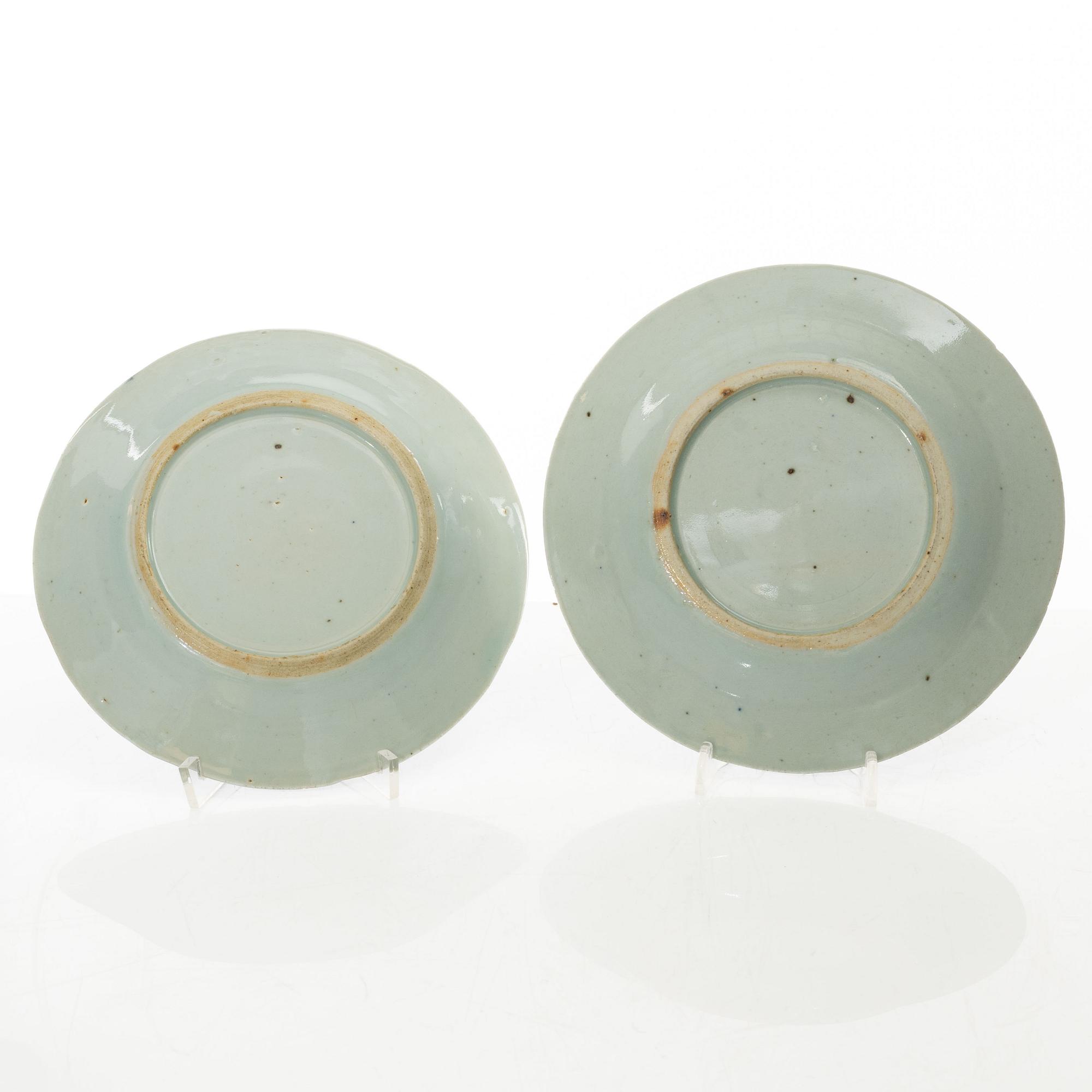 A set of thirteen Chinese blue and white porcelain dishes, Qing dynasty, 19th century.