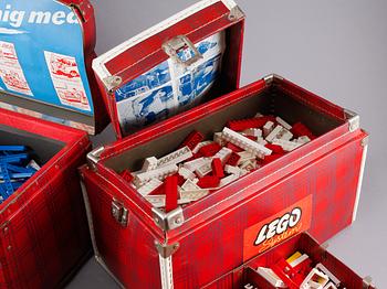 PARTI LEGO, 2 lådor, 1900-talets andra hälft.