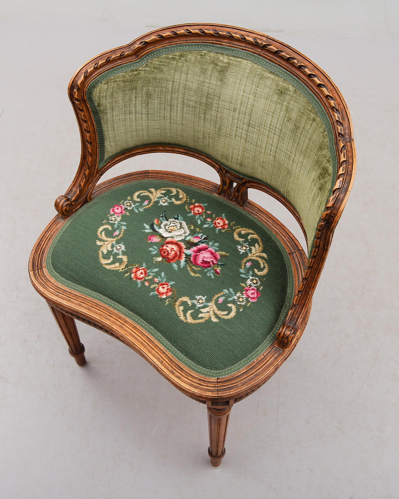 STOL, Louis Seizestil, 1900-talets mitt.