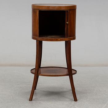 A first half of the 19th century table.