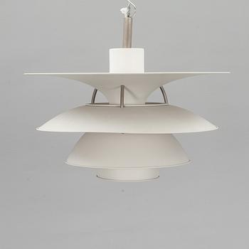 TAKLAMPA, "Charlottenborg PH 6 1/2-6", Ebbe Christensen, Sophus Frandsen och Poul Henningsen, Louis Poulsen.