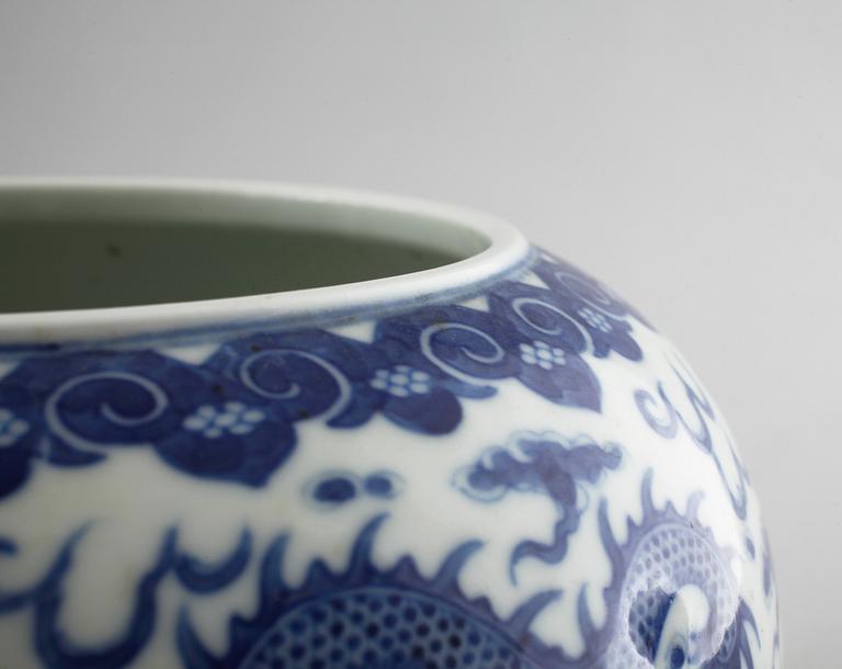 A blue and white dragon jar, Qing dynasty with Qianlong mark.