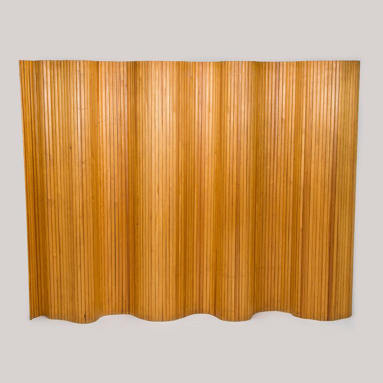 Alvar Aalto, vikskärm, modell 100 för O.Y. Huonekalu- ja Rakennustyötehdas A.B. 1900-talets mitt.