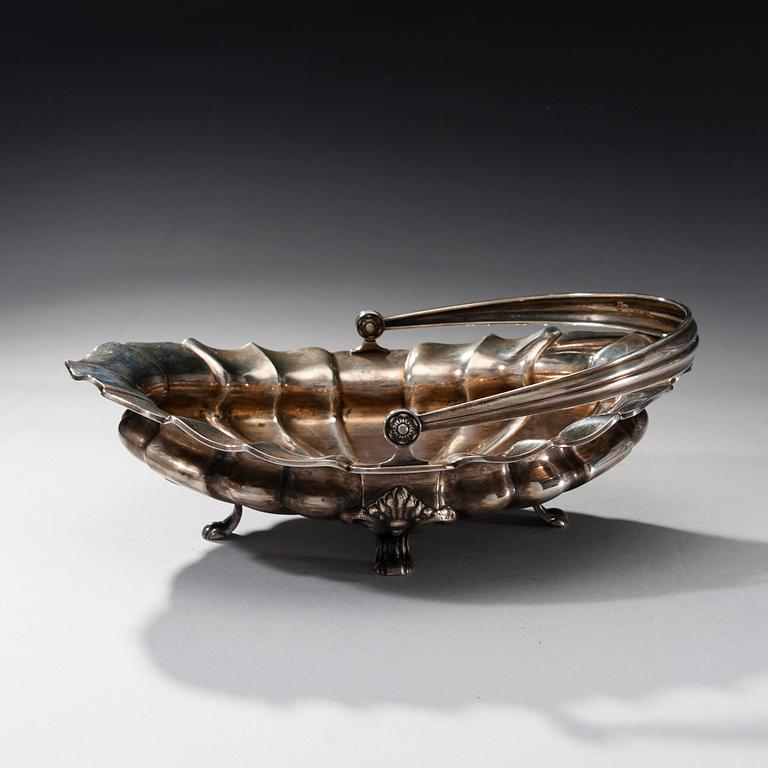 LEIPÄKORI, hopeaa, Kultakeskus, Hämeenlinna, 1929. Paino 643,5 g.