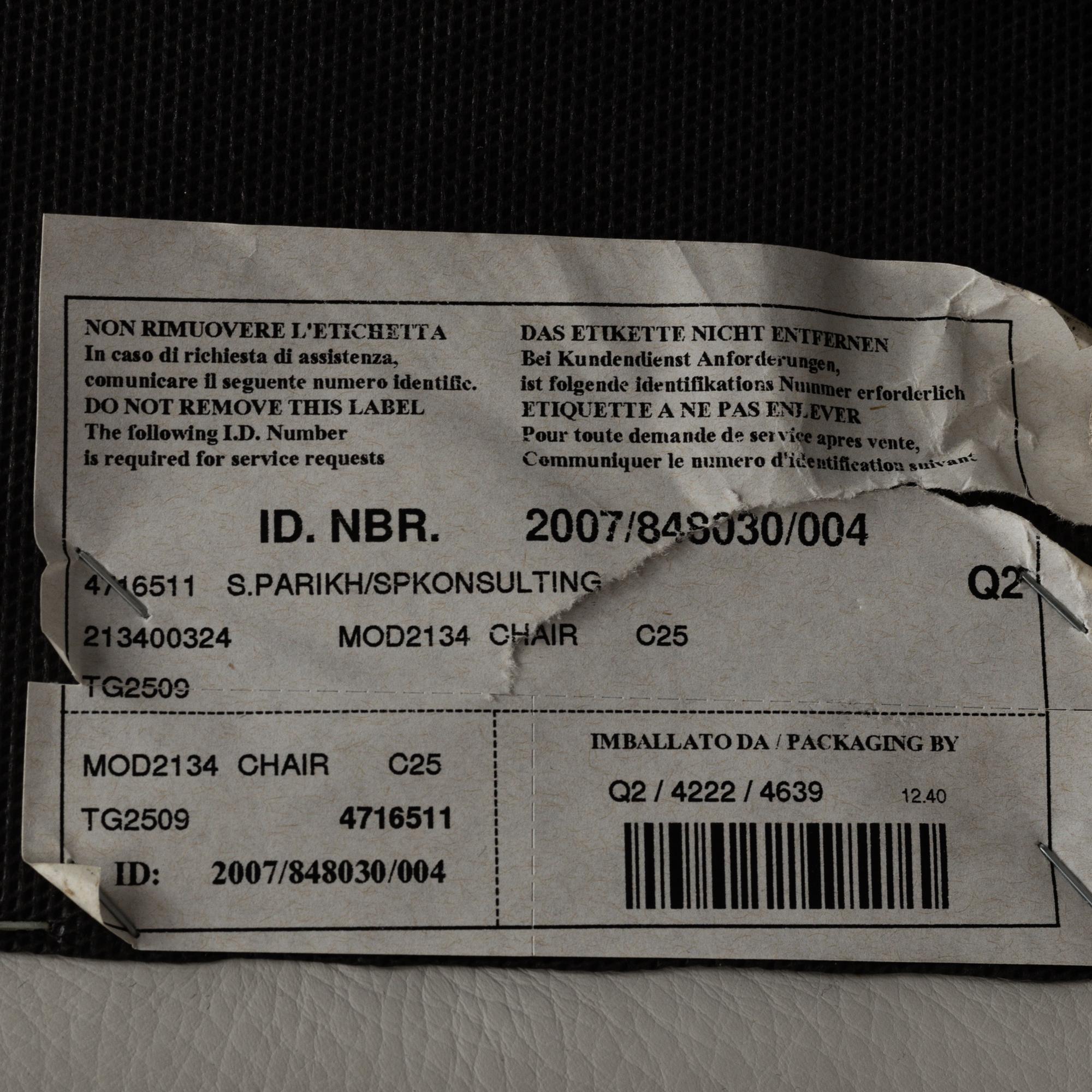 NATUZZI, fåtöljer, ett par, Italien, 2000-tal.