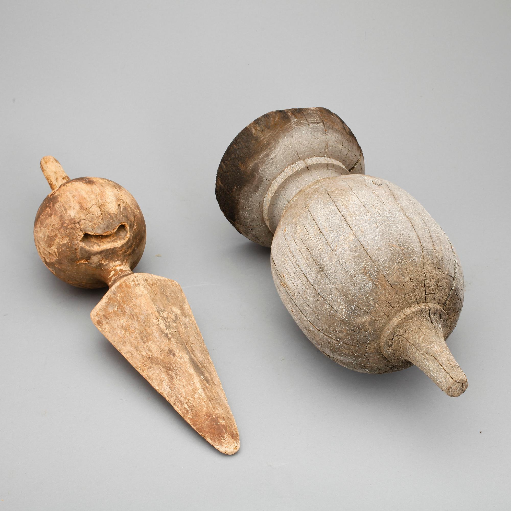 KRÖN, 2 st, allmoge, troligen 1800-tal.