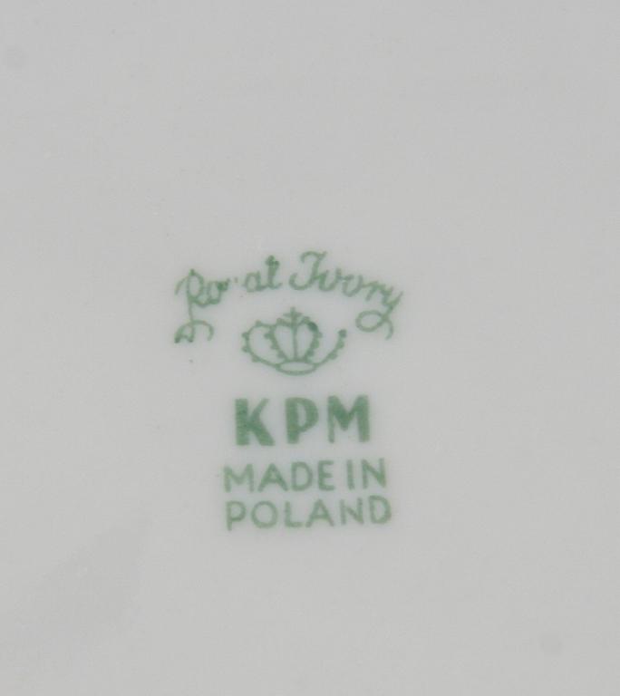 MAT- och KAFFESERVIS, 70 delar, benporslin, märkt Royal Ivory, KPM Polen.