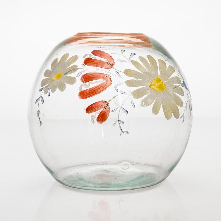 A 1930s glass vase for Kauklahden lasi.