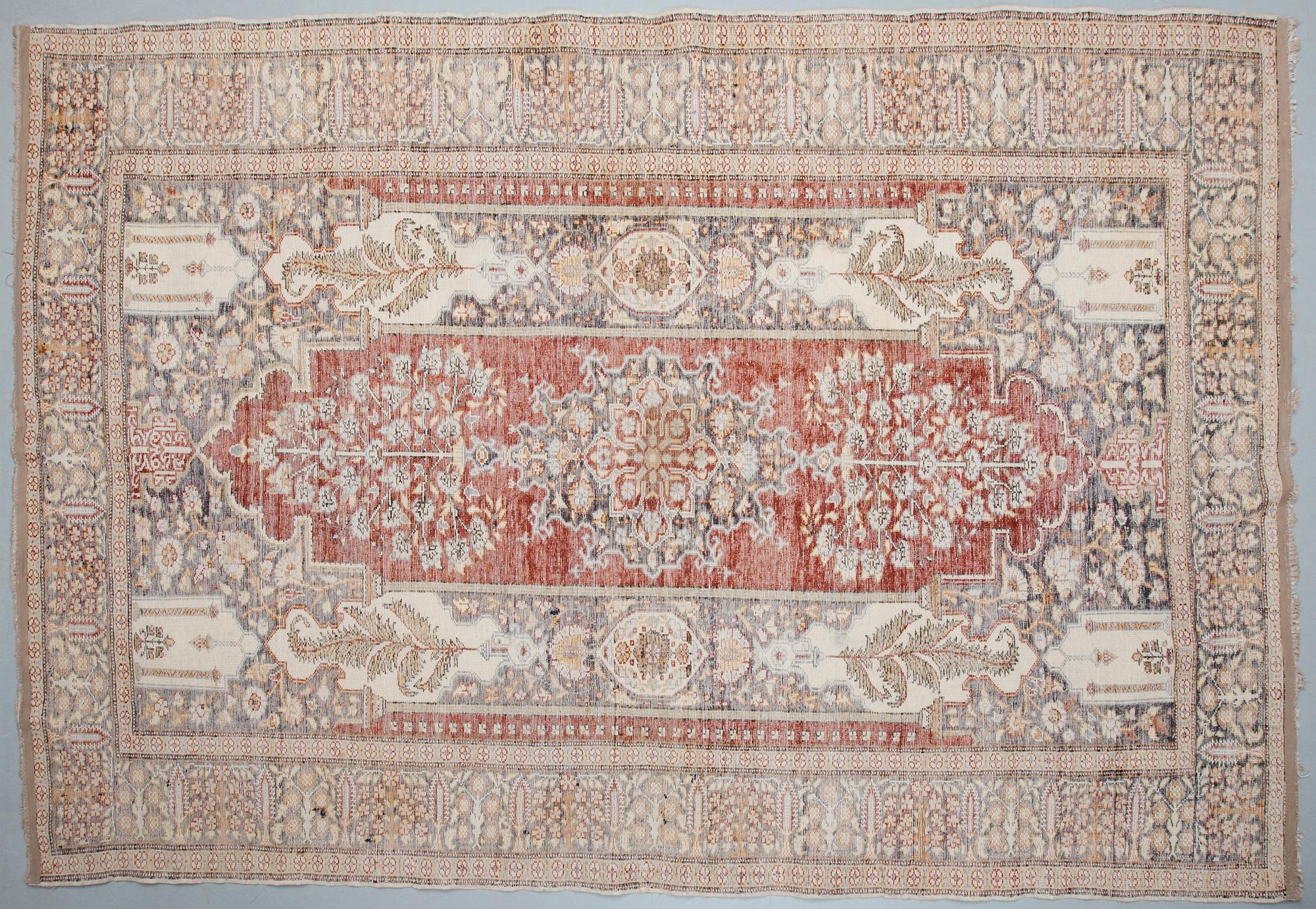 MATTA, orientalisk. Ca 190x130 cm.
