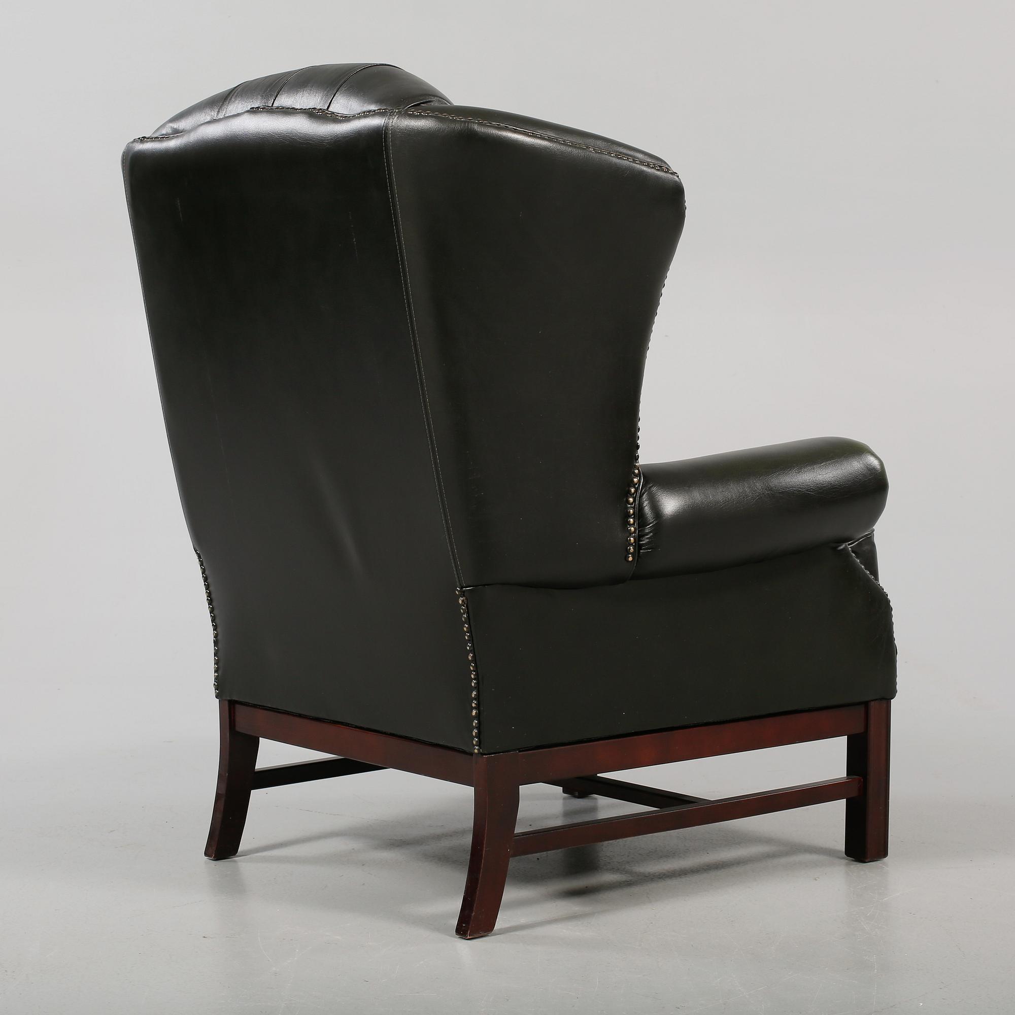 ÖRONLAPPSFÅTÖLJ, 1900-talets fjärde kvartal.