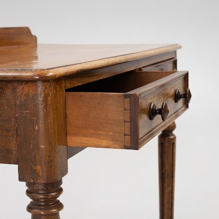 Desk England, late 19th century.