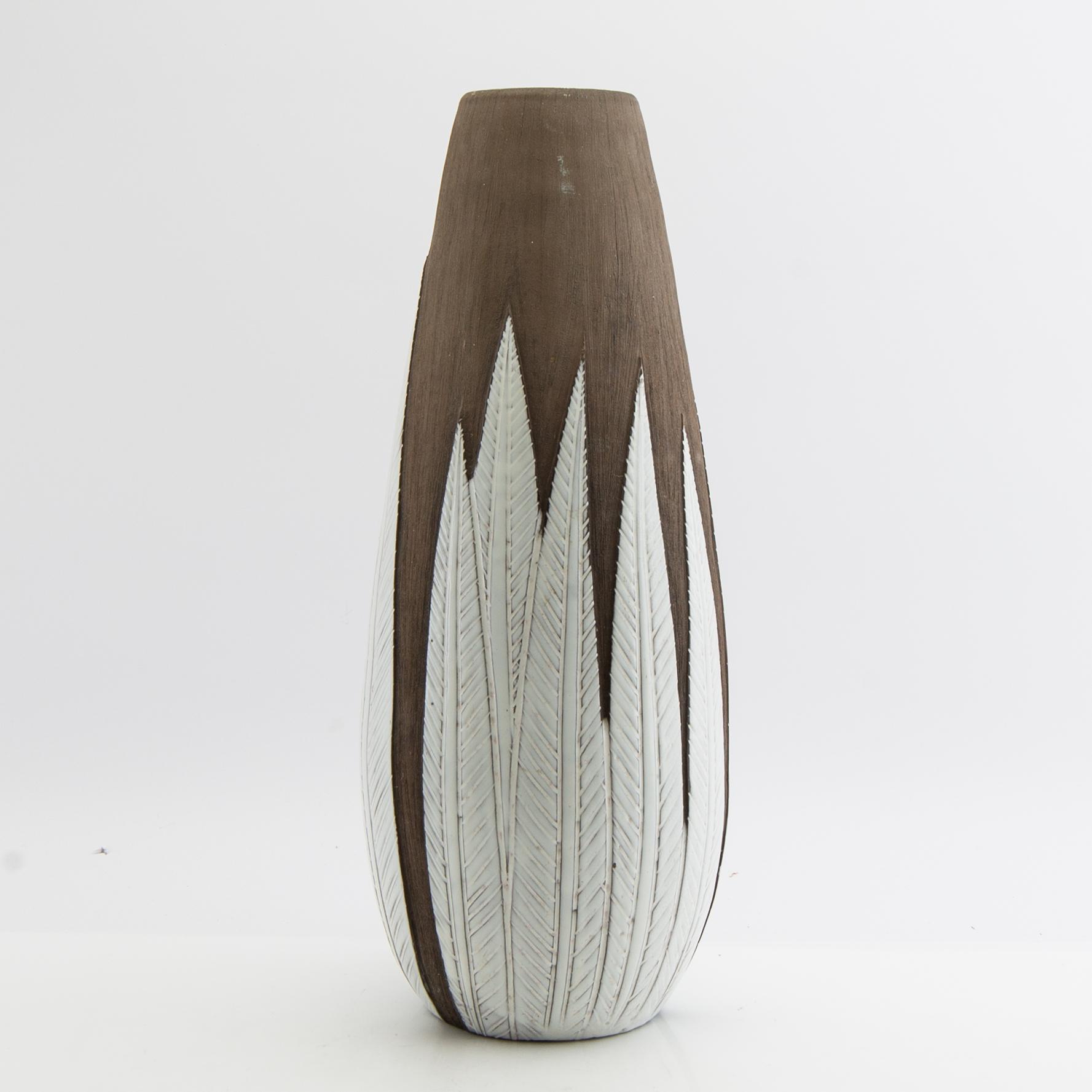 Anna-Lisa Thomson, Floor vase "Paprika" Uppsala Ekeby.