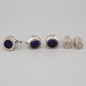 Eight pieces of seasoning set in silver, D&B, Birmingham, 1922. Weight 127 cm.