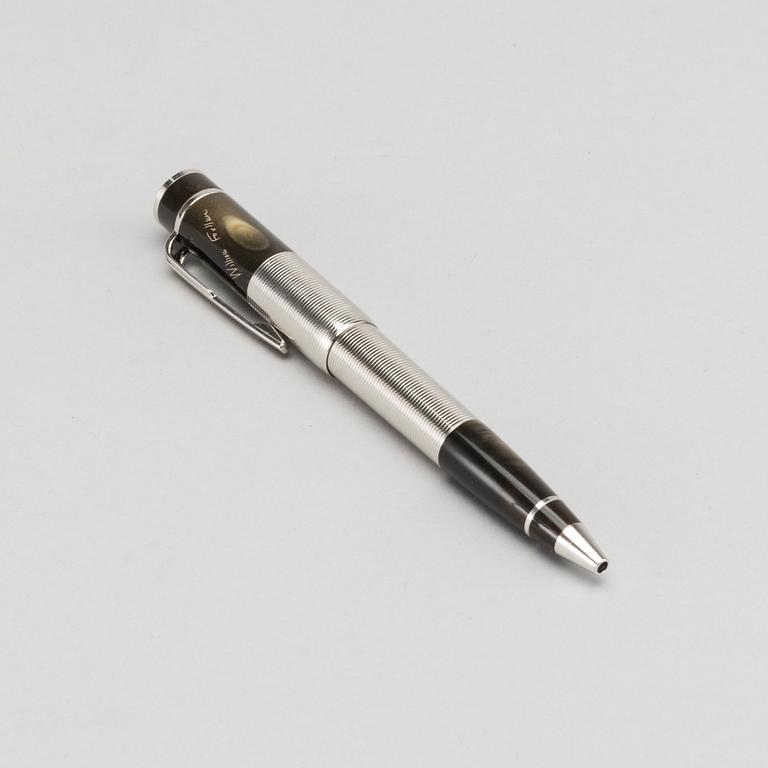 A writers edition William Faulkner Montblanc ballpoint pen.