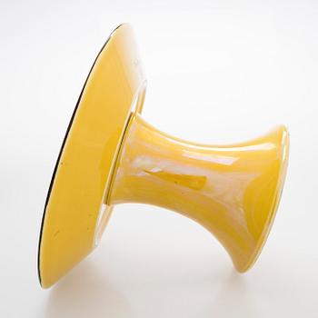 Birger Kaipiainen, a footed 'Florence´ ceramic dish, marked Birger Kaipiainen, Arabia Finland.