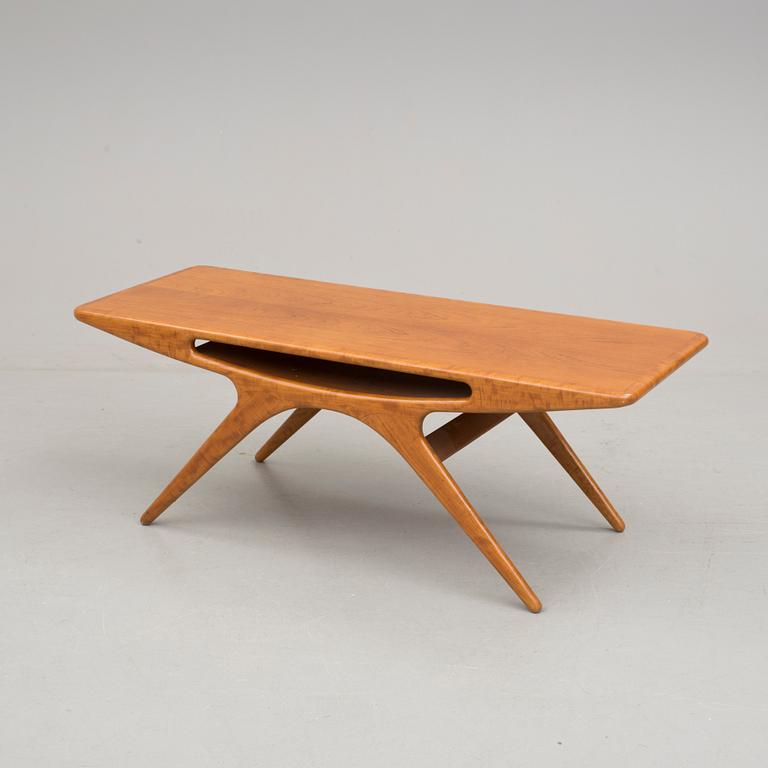 SOFFBORD, Johannes Andersen, för CFC Silkeborg, Danmark. 1950-tal.