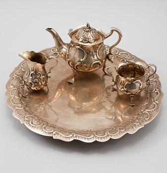 KAFFESERVIS, 3 delar, med BRICKA, silver, Schwarz & Steiner, Österrike, omkring sekelskiftet 1900, vikt 1780 gram.