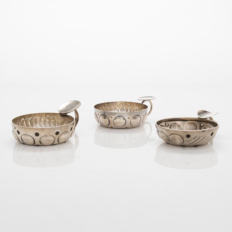 Three taste vin cups of which two in silver .950 and one silver-plated, France.