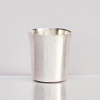 Atelier Borgila, a sterling silver vase and six small beakers, Stockholm 1963 and 1987.