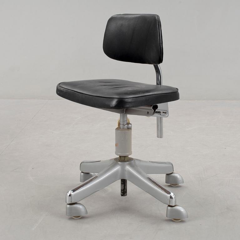 SKRIVBORDSSTOL, Savo AS, Skandinavium, 1900-talets andra hälft.