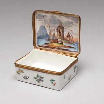 A group of six snuff boxes, 19th/20th Century.