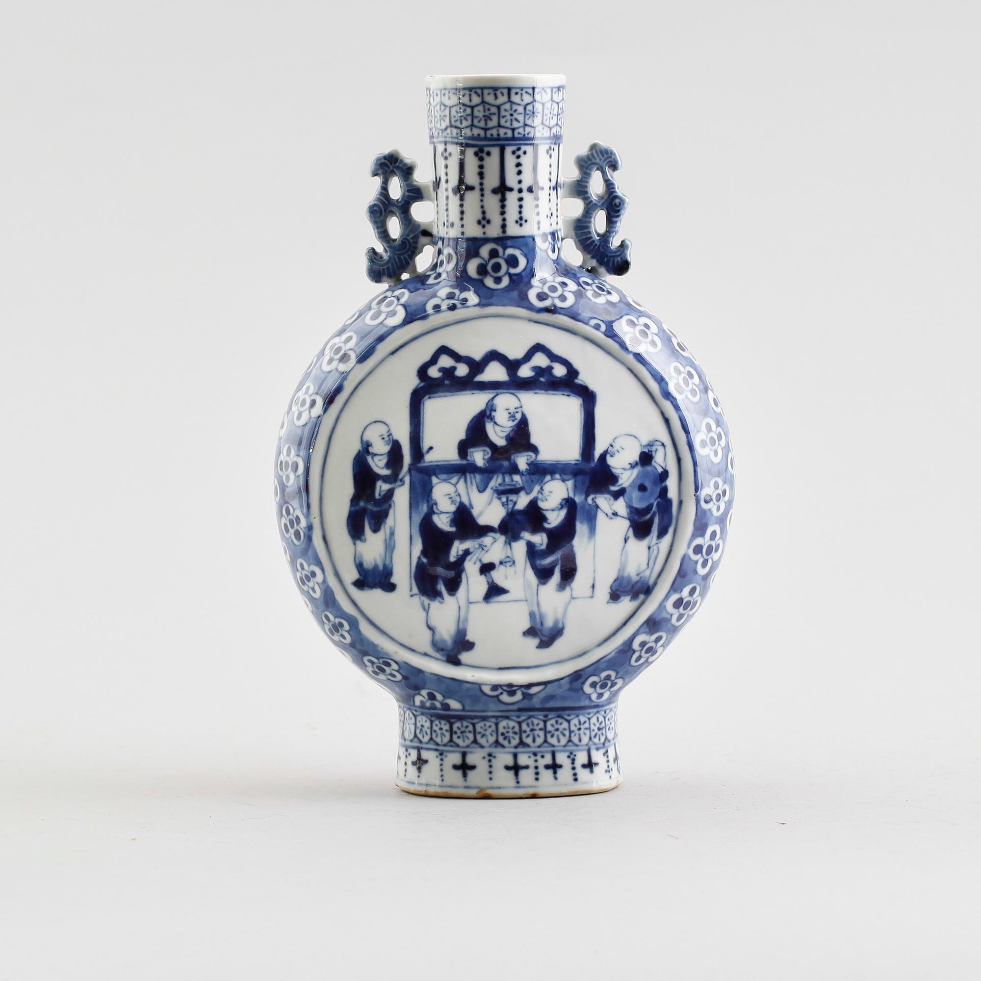 PILGRIMSFLASKA, porslin, Kina, 1800-talets mitt.