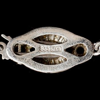 COLLIER, doserade odlade pärlor.