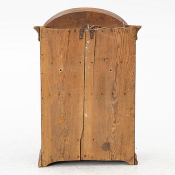 Hängskåp, allmoge, 1800-tal.