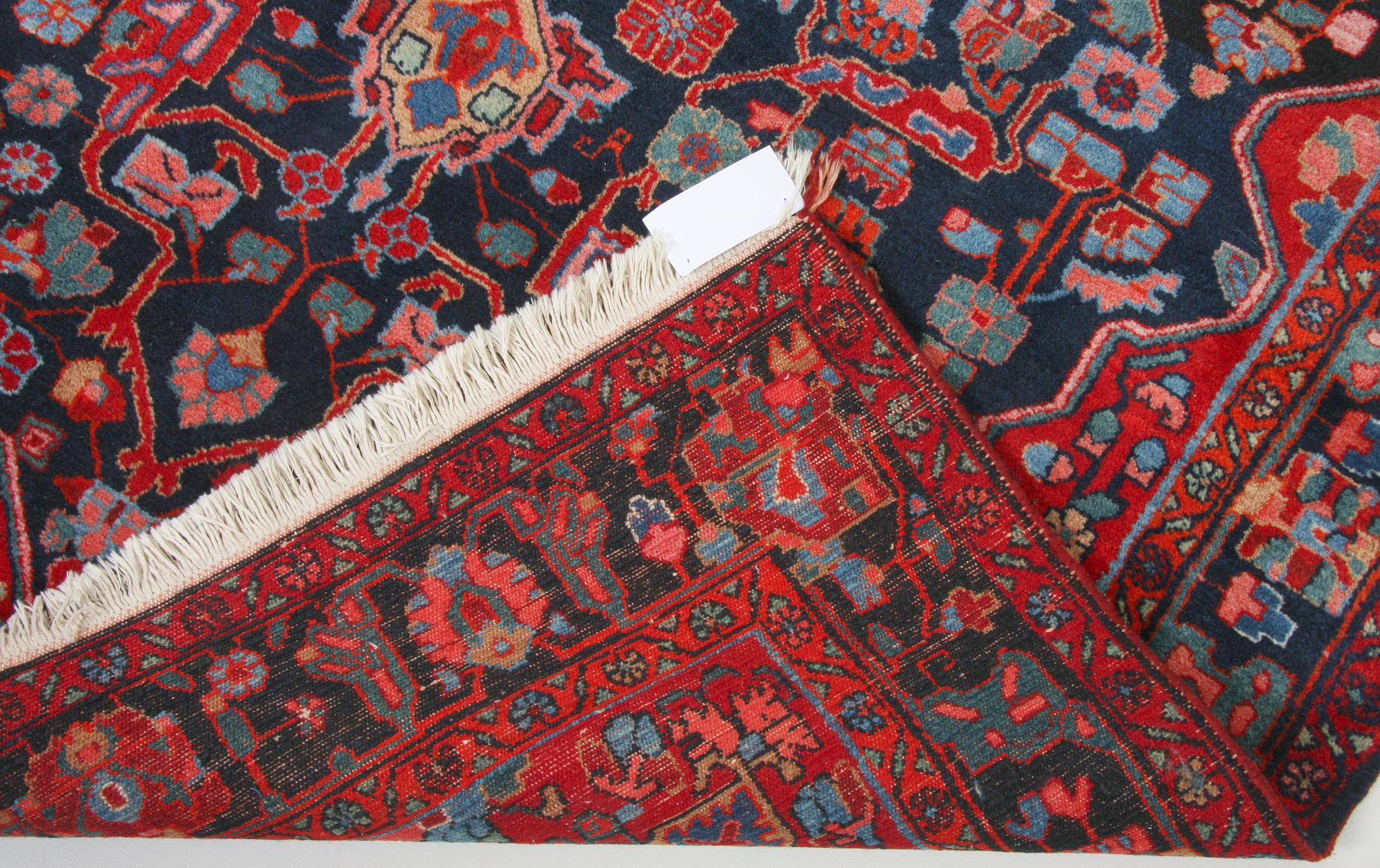 MATTA, orientalisk. 203 x 130.