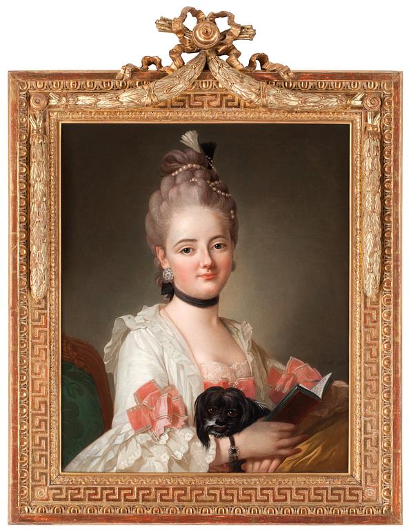 Per Krafft d.ä., Porträtt av en ung kvinna med en hund, midjebild.