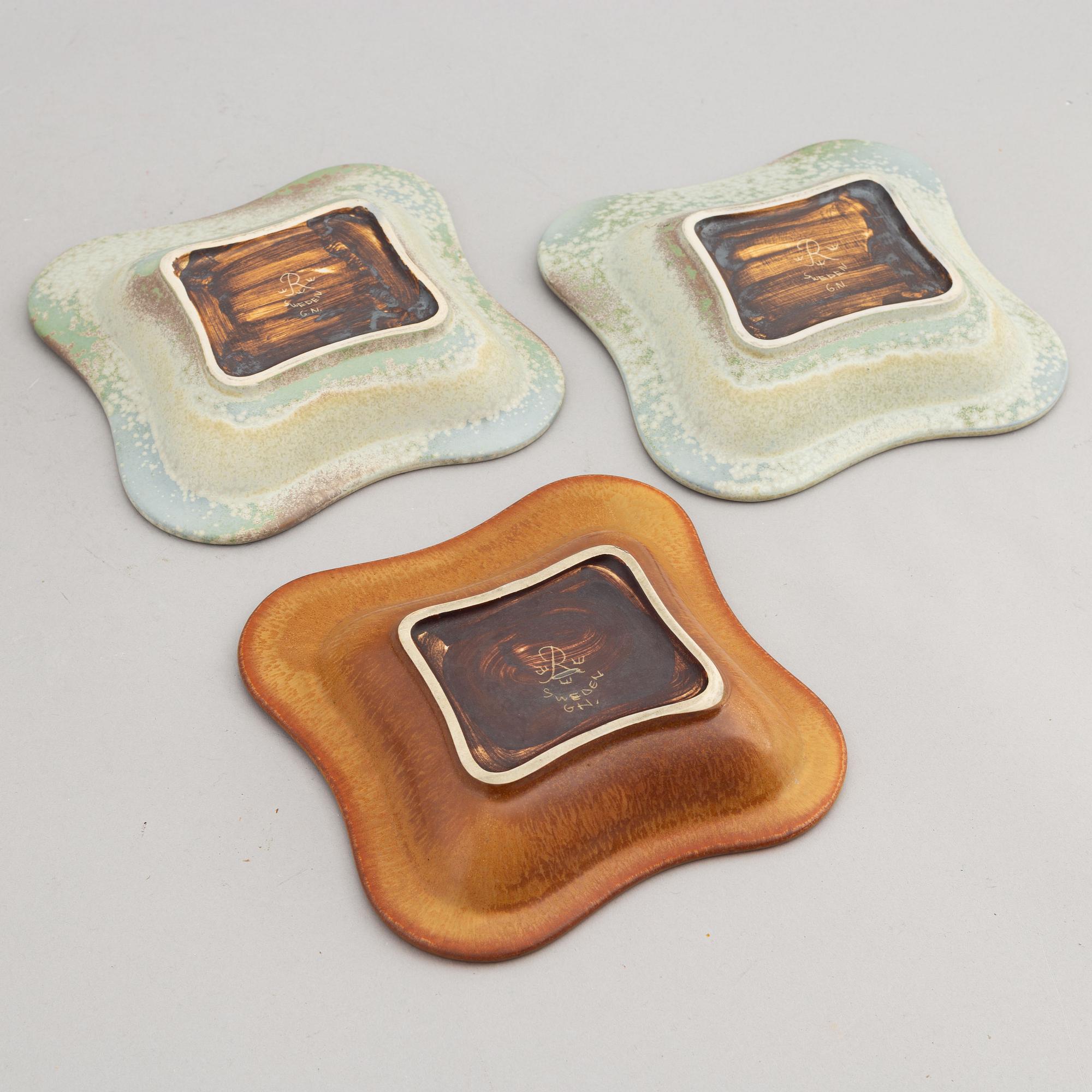 Gunnar Nylund, a stoneware dish and three bowls, Rörstrand, Sweden.