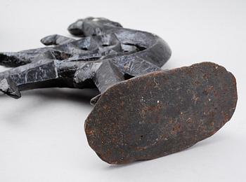 OLLE HERMANSSON, skulptur, gjutjärn, Husqvarna Vapenfabriksaktiebolag, 1960-tal.