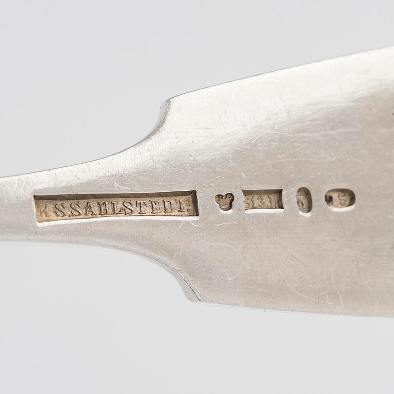 Aterinsarja 12:lle, yht. 87 osaa, hopeaa, Turku, Helsinki, Hämeenlinna 1908-1951.