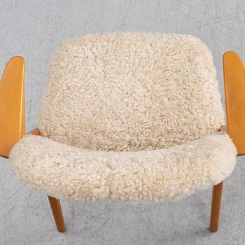 Bengt Ruda, karmstol, modell "562-026", med fotpall, ur "Triva-serien", Nordiska Kompaniet.