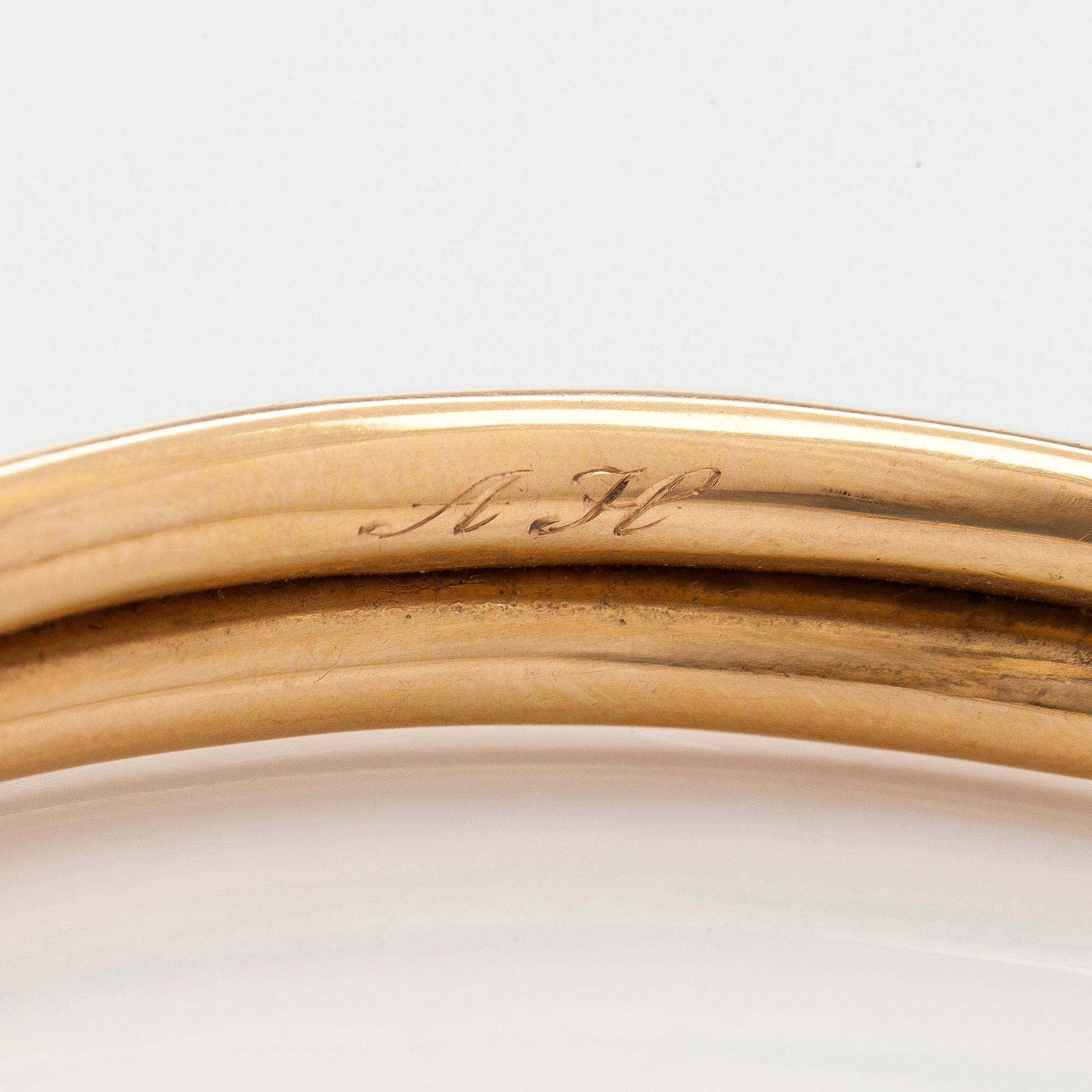 Kalevala koru, rannerengas, 18K kultaa, Helsinki 1947.