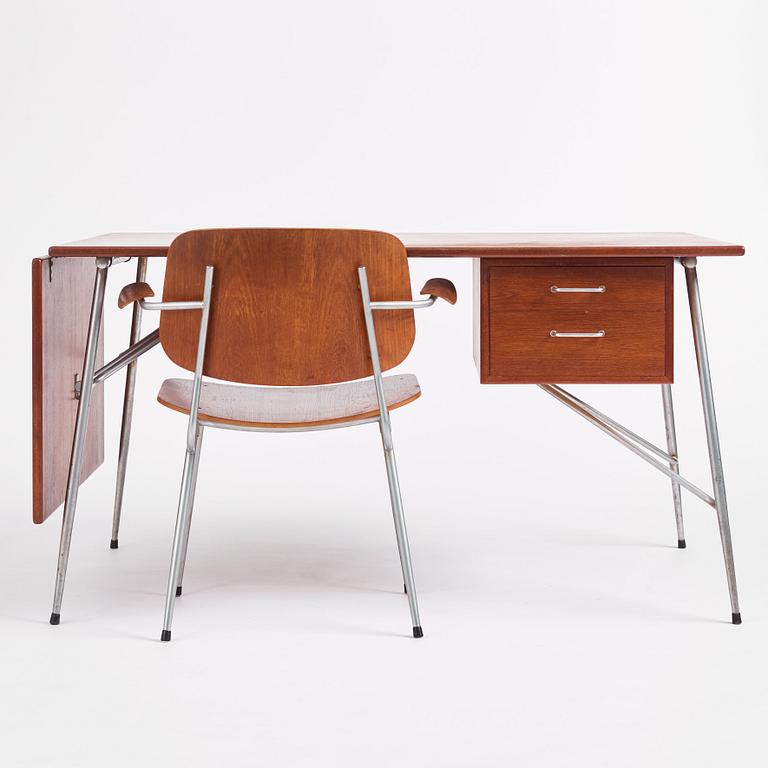 Børge Mogensen, a teak desk and chair, Søborgs Møbelfabrik, Danmark 1950s.